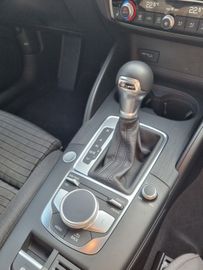 Fahrzeugabbildung Audi A3 Limousine 35 TDI s tronic sport NAVI