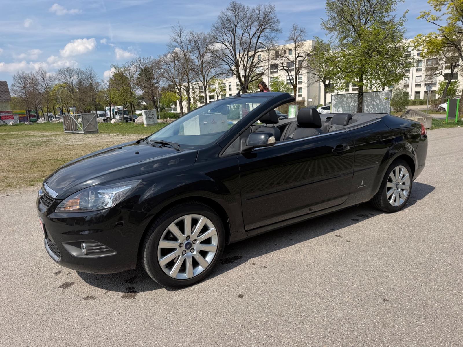 Ford Focus Cabrio Titanium Leder Klimaaut. Alufelgen