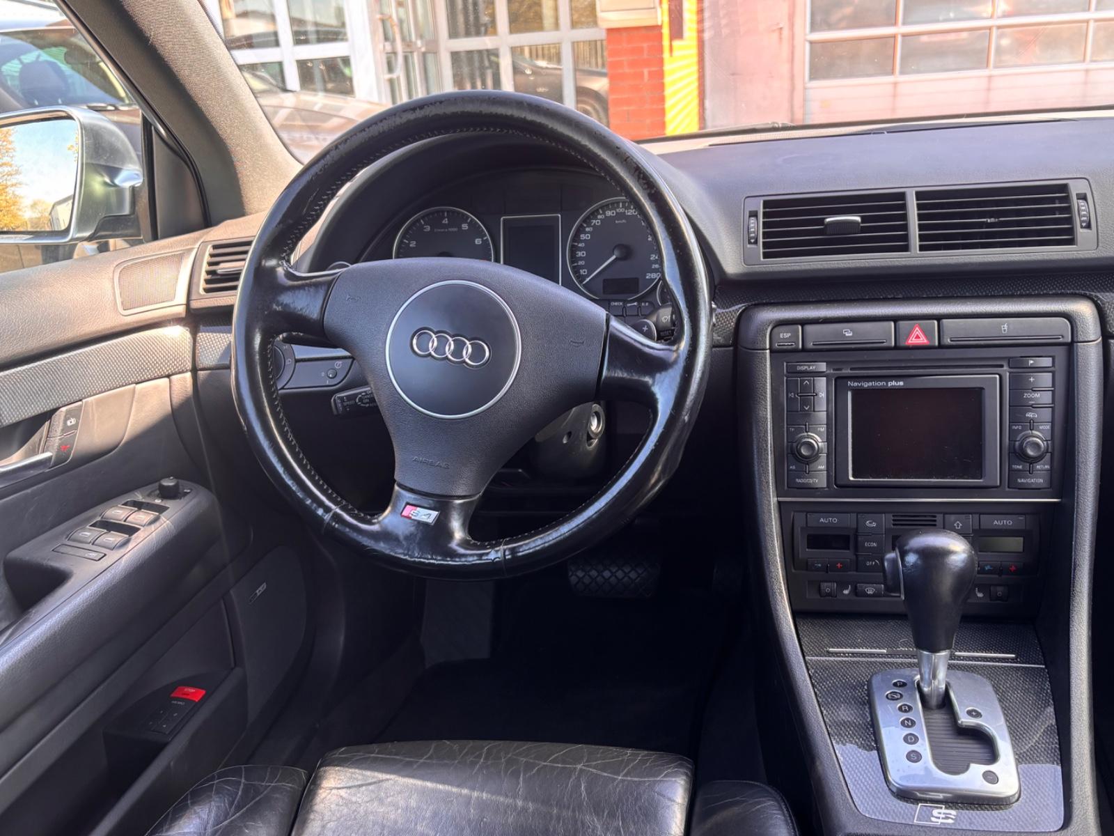 Audi Quattro 2004 — photo 9