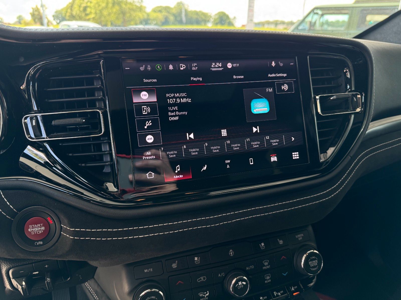 Fahrzeugabbildung Dodge Durango SRT Hellcat 6,2l Hemi Deutsche 1.Hand