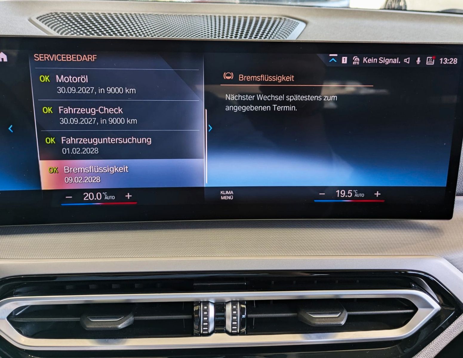 Fahrzeugabbildung BMW 320 d Touring AUT LEDER NAVI HUD LIVE COCKPIT