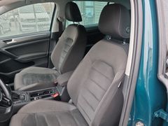 Fahrzeugabbildung Volkswagen Golf VII 1.0 TSI DSG APP NAVI ACC