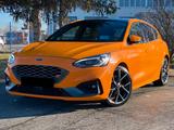 Ford Focus ST Performance HUD Kamera Winterp. 1. Hand - Ford Focus: Orange, ST