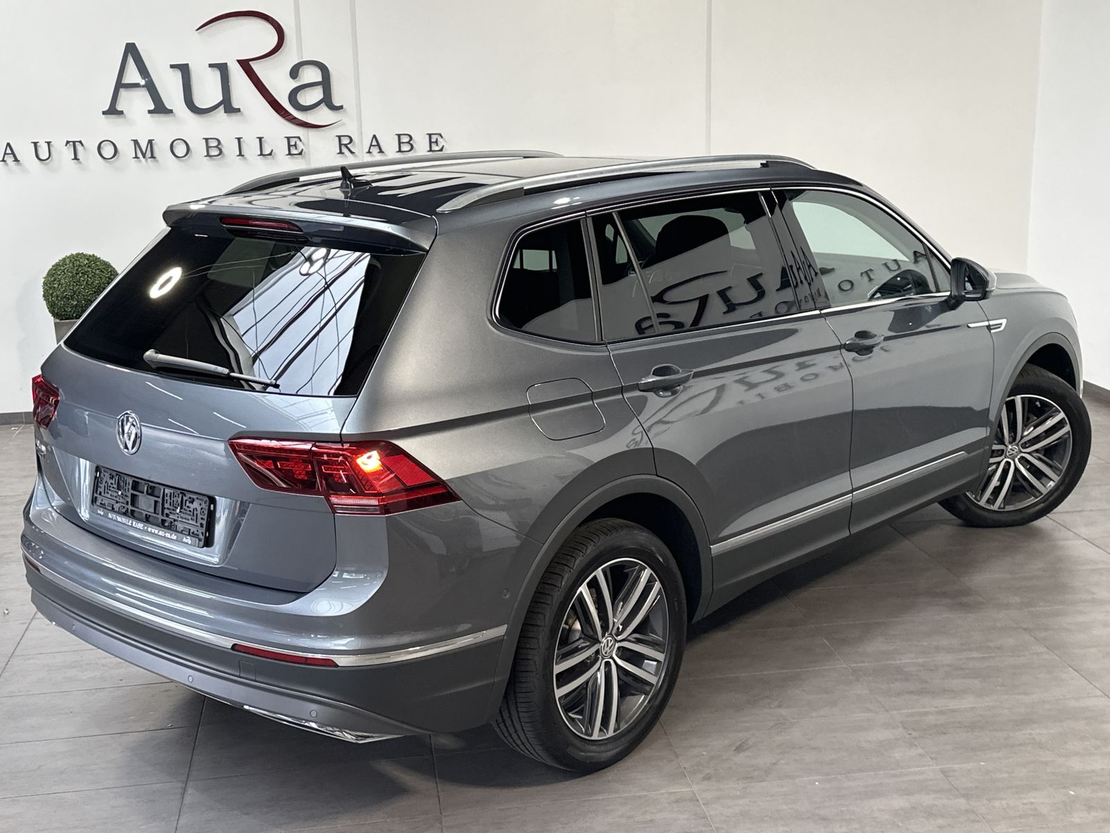 Fahrzeugabbildung Volkswagen Tiguan Allspace 1.5 TSI DSG HL NAV+LED+ACC+VCOCK