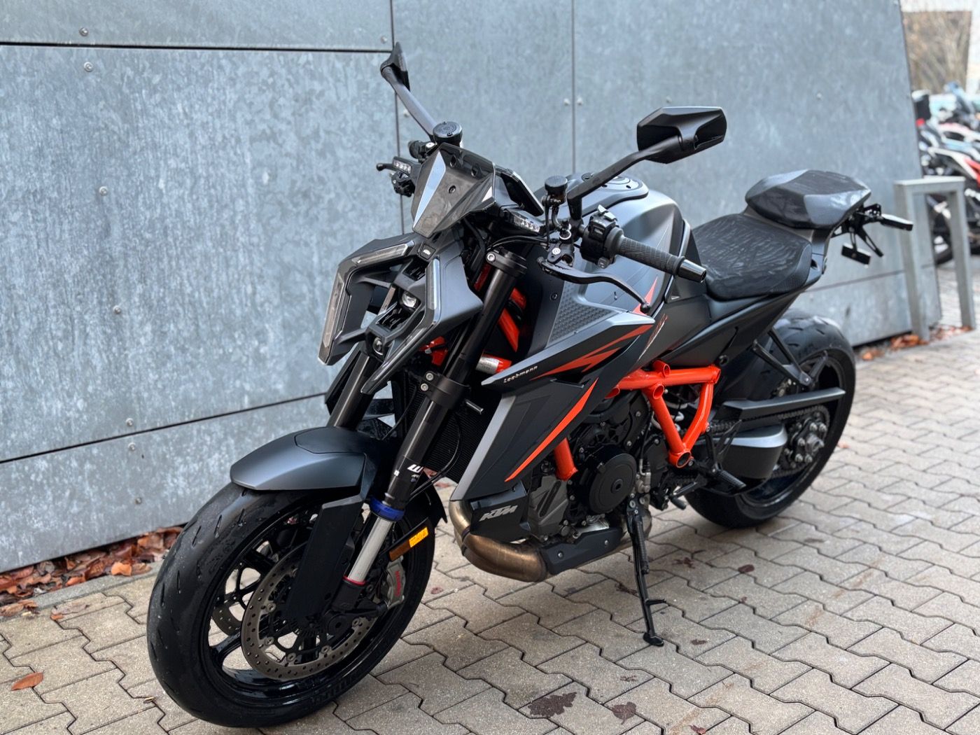 Fahrzeugabbildung KTM 1390 Super Duke R Evo 2024 Techpack, Remus