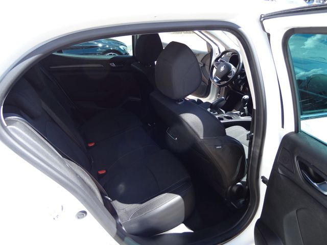 Fahrzeugabbildung Renault Megane IV Lim. 5-trg. Zen/1.Hd/Navi/SitzH/PDC/