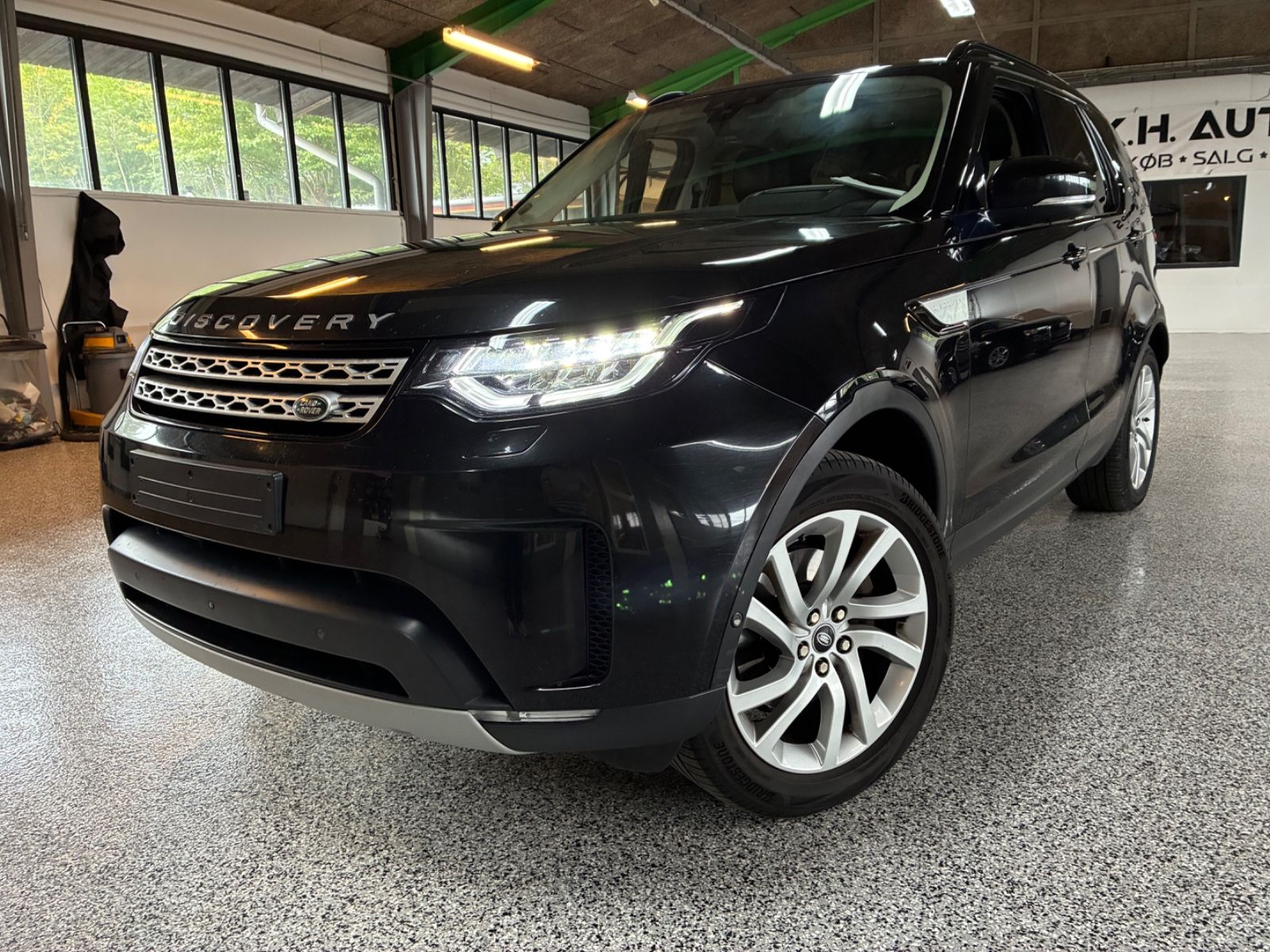 Land-Rover Discovery - 1