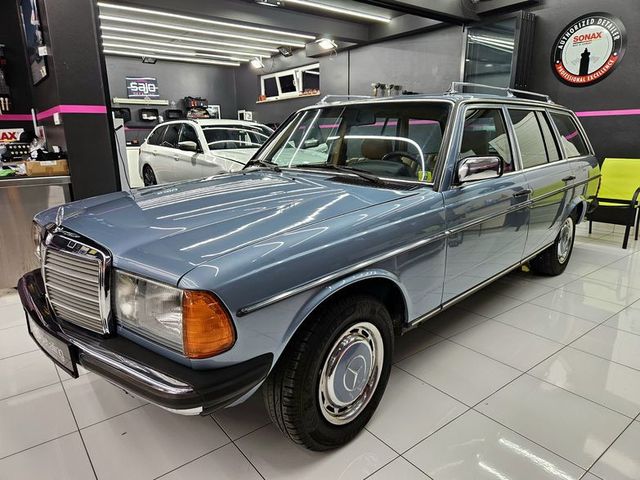 Mercedes-Benz 230 TE W123 Kombi, Automatik, Scheckheft,TÜV neu