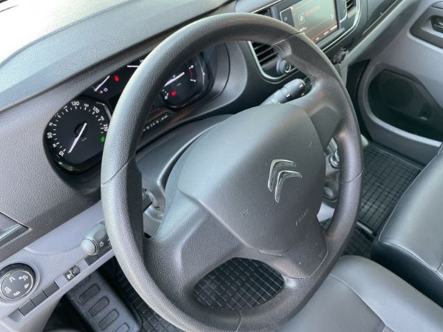 Fahrzeugabbildung Citroën Jumpy 1.5 BlueHDi 100 Club M-L2H1 3-Sitzer, Rück