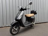 Vespa LX 50 4T schwarz - VESPA ROLLER 50