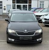 Skoda Rapid Spaceback Ambition-NAVI-SHZ-DSG- - schwarze Skoda Rapid