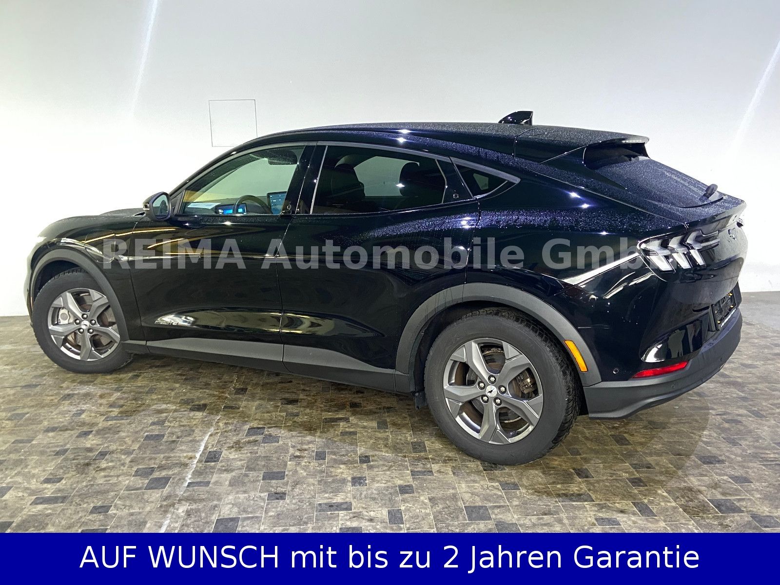 Fahrzeugabbildung Ford Mustang Mach-E, Pano, B&O Sound, ACC