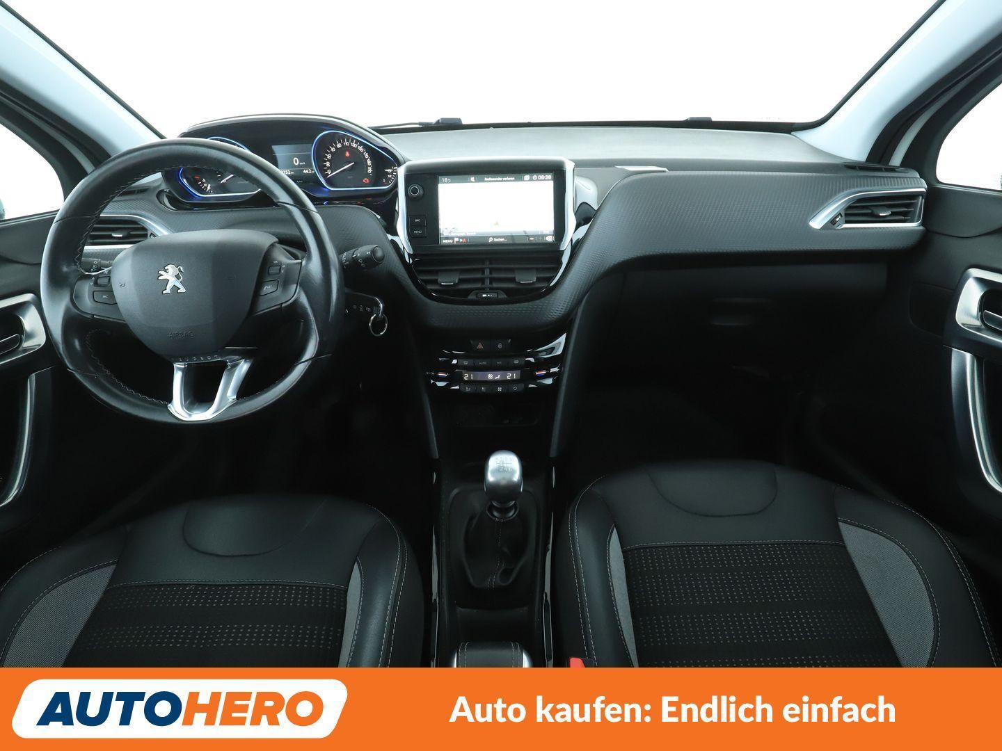 Peugeot 2008 1.2 PureTech Allure*NAVI*TEMPO*PDC*SHZ*