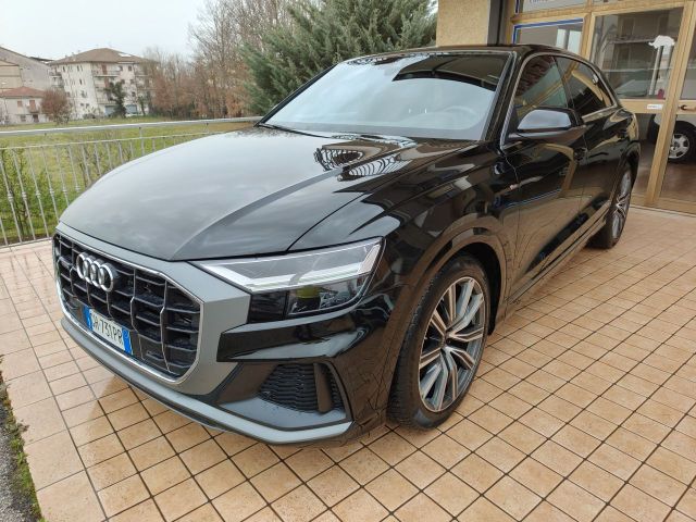 Audi Q8 45 TDI quattro tiptronic Sport