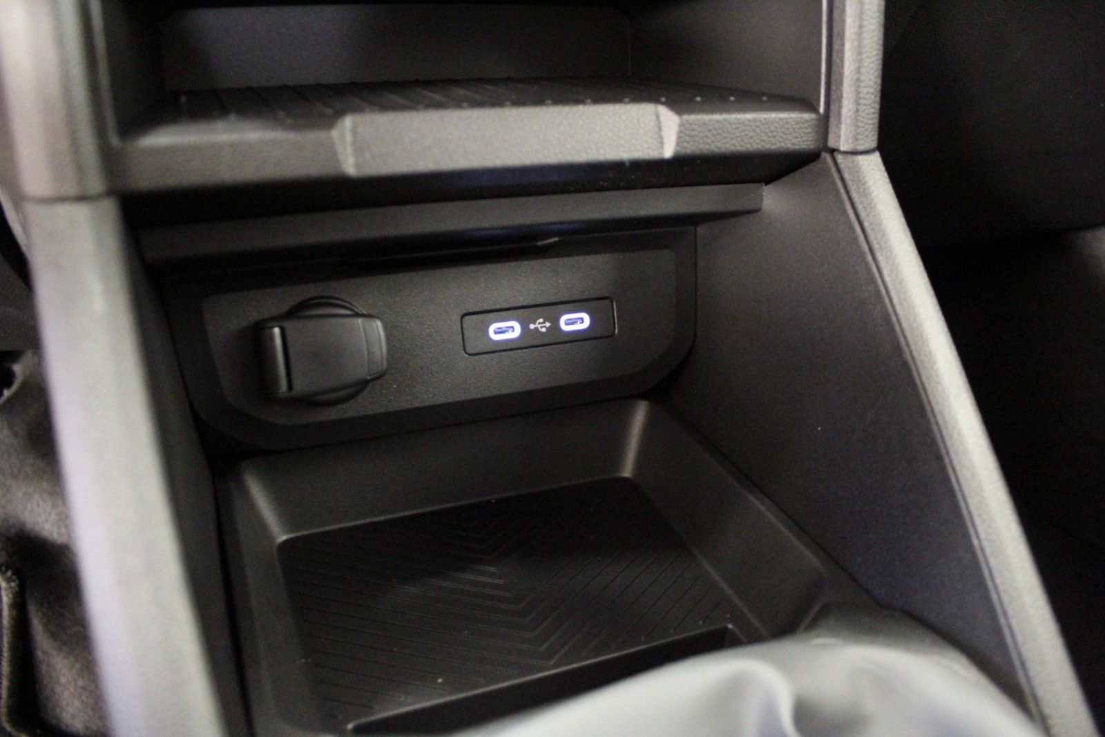 Fahrzeugabbildung Dacia Duster hybrid 155 Expression*Winterpaket*