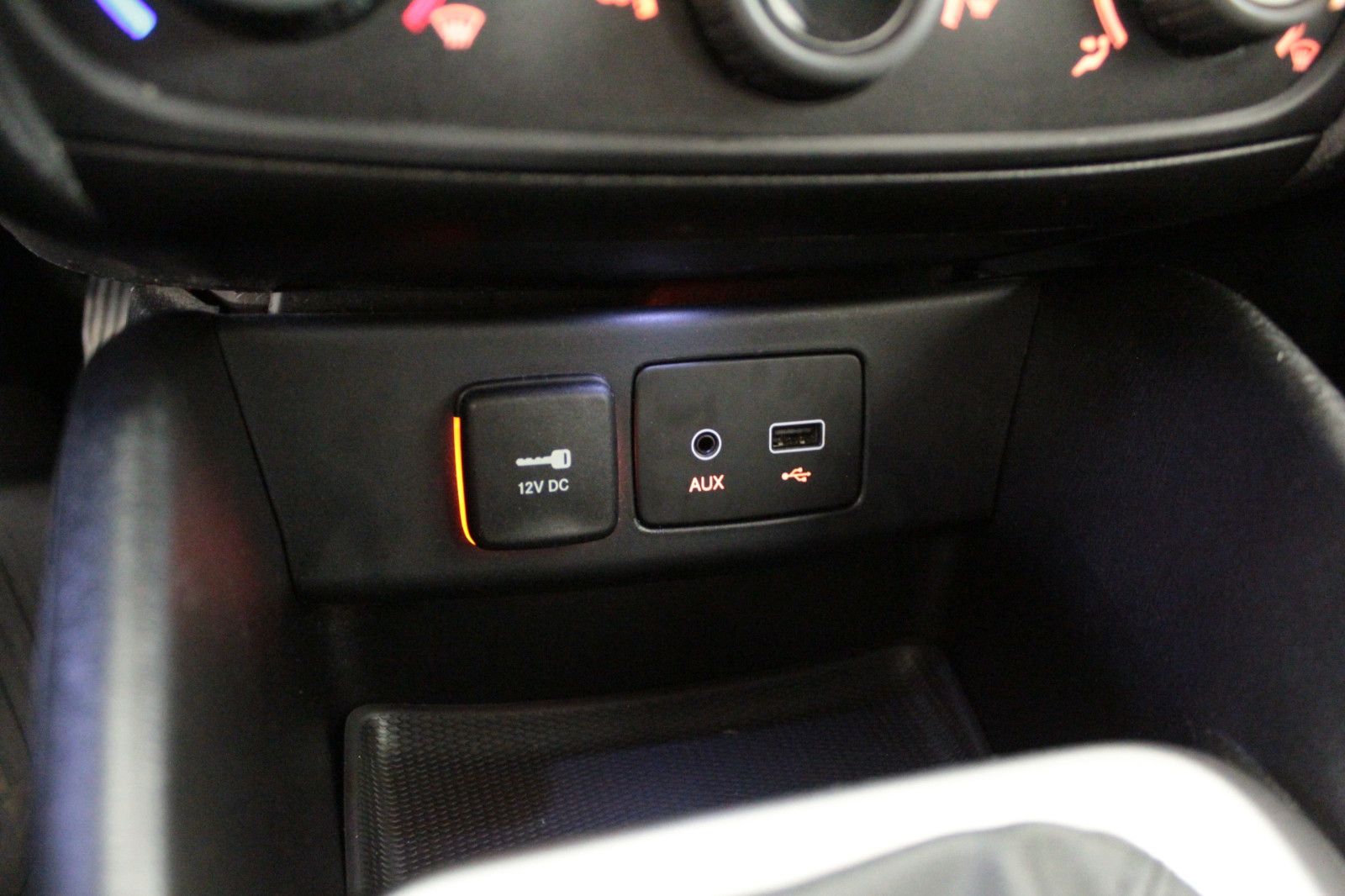 Fahrzeugabbildung Fiat Tipo 1,4 16V Kombi POP *Winterräder*Bluetooth*