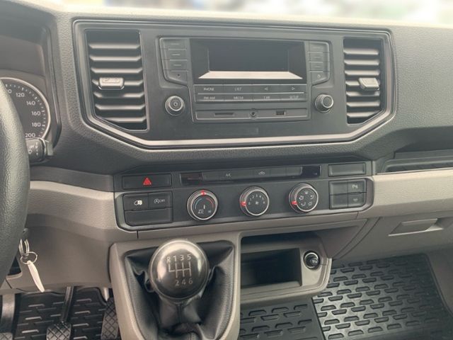 Fahrzeugabbildung Volkswagen Crafter 35 Kasten 2.0 TDI MR 1.HAND AHK STANDHEI