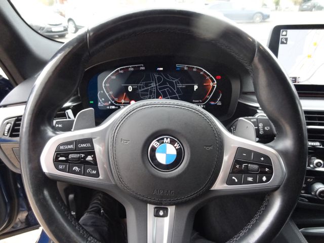Fahrzeugabbildung BMW 520d xDrive M Sport/1.Hd/AHK/Virtual/Kamera/