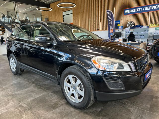 Volvo XC60 Momentum AWD *Xenon*Leder*