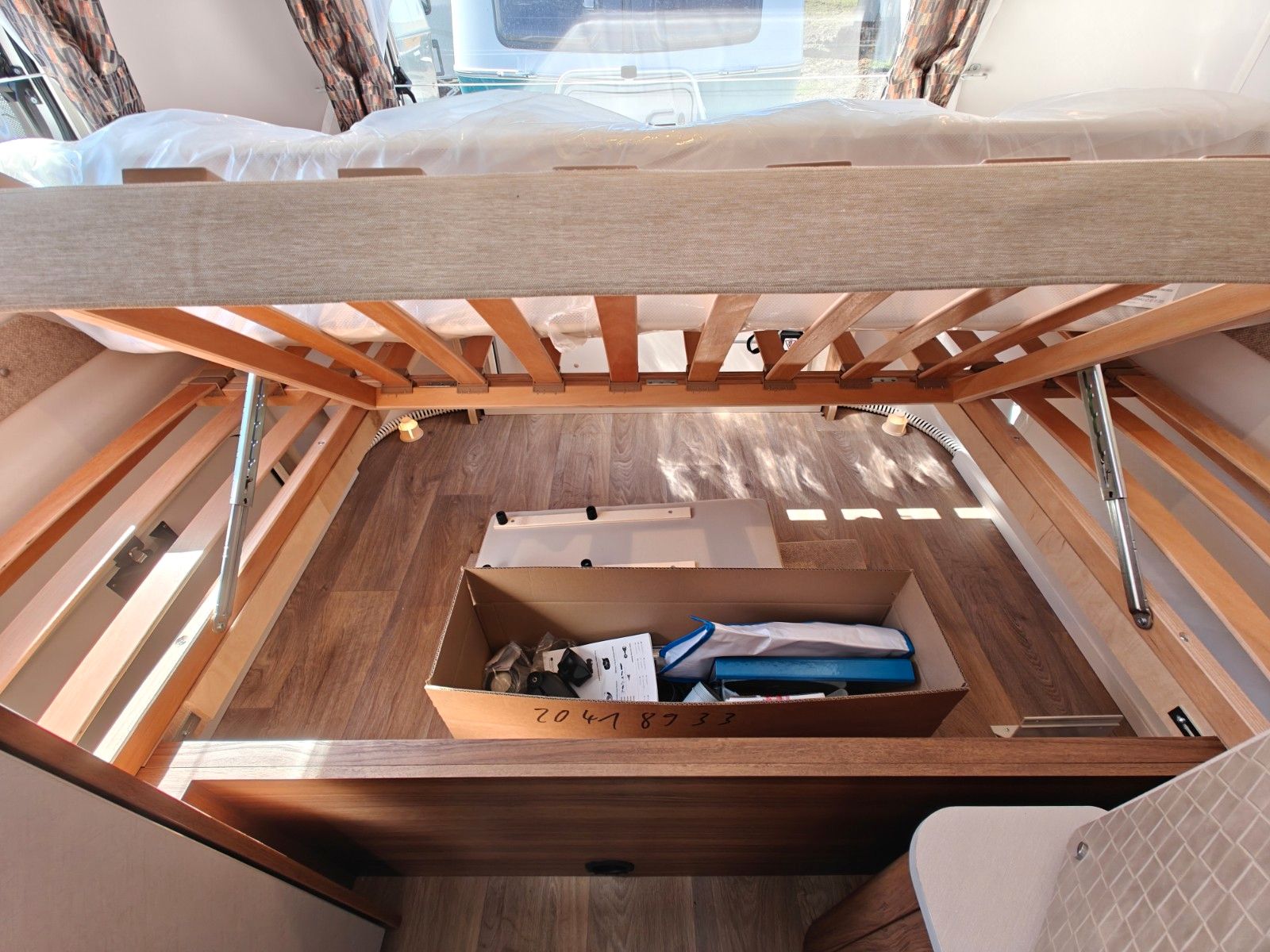 Fahrzeugabbildung HYMER / ERIBA / HYMERCAR Touring 550 Legend - Modell 2025! -