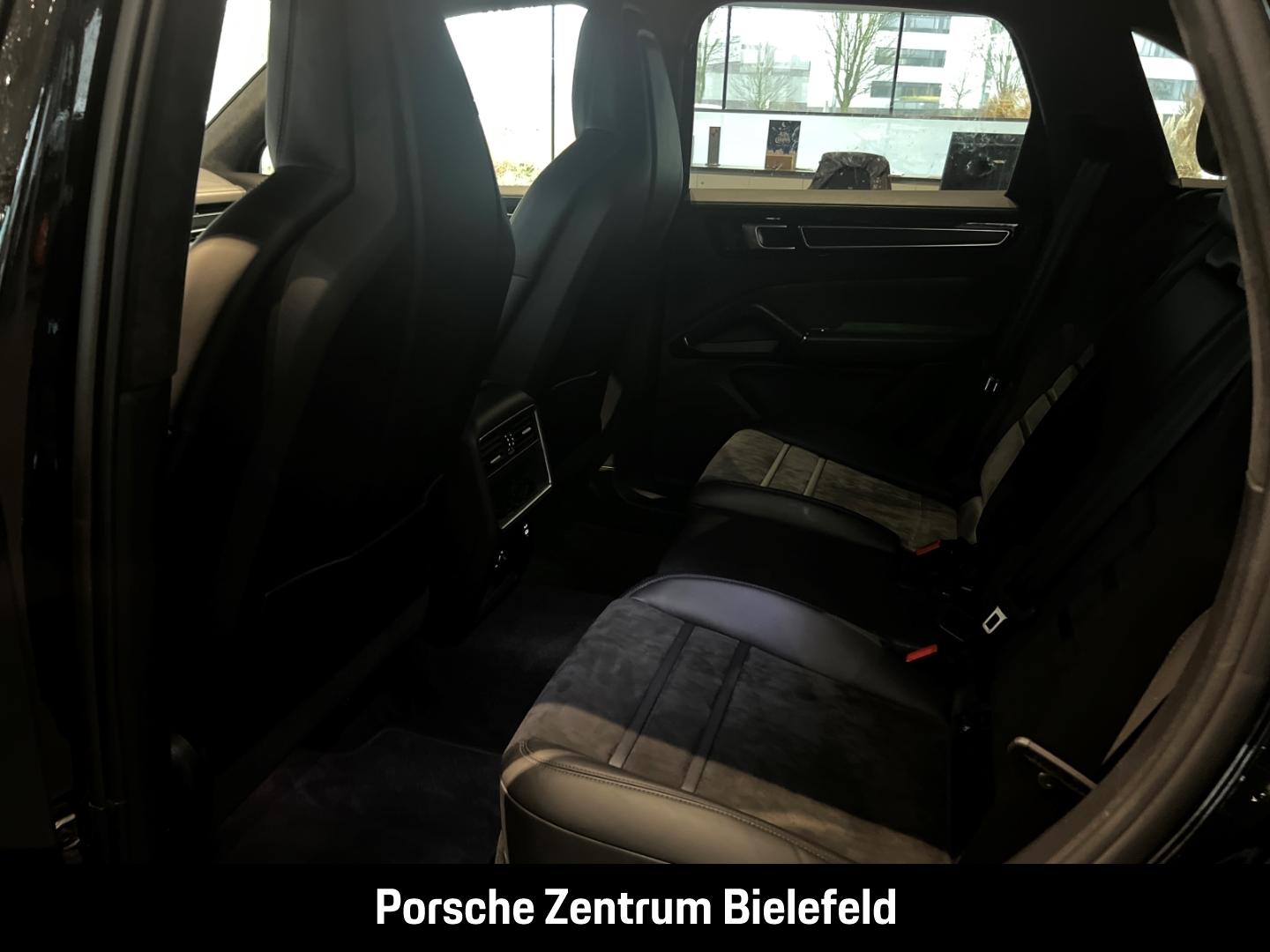 Porsche Cayenne GTS Surround-View Luftfederung 21-Zoll