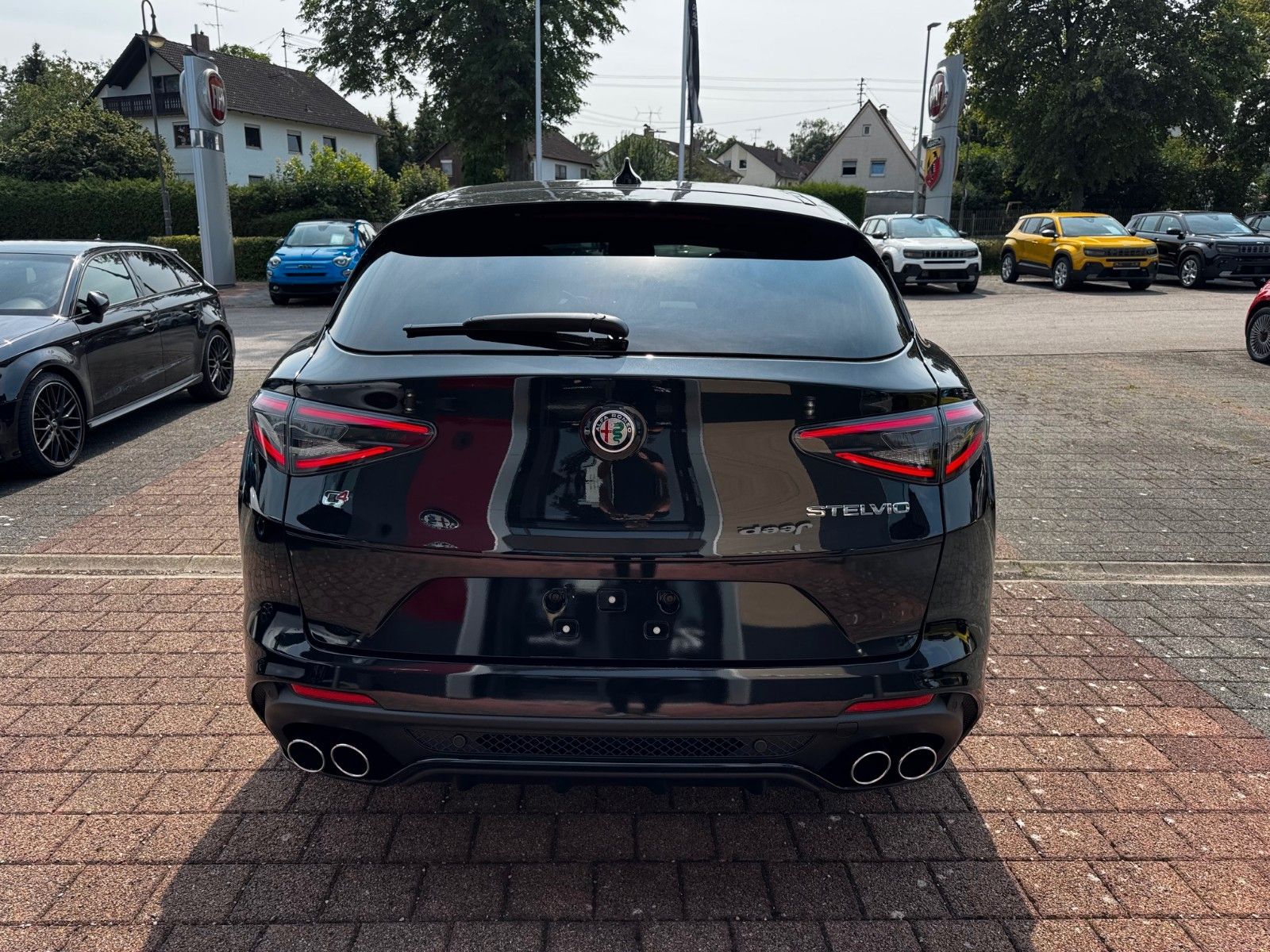 Fahrzeugabbildung Alfa Romeo Stelvio 2.9 V6 Bi-T.  Quadrifoglio NAVI ALLRAD