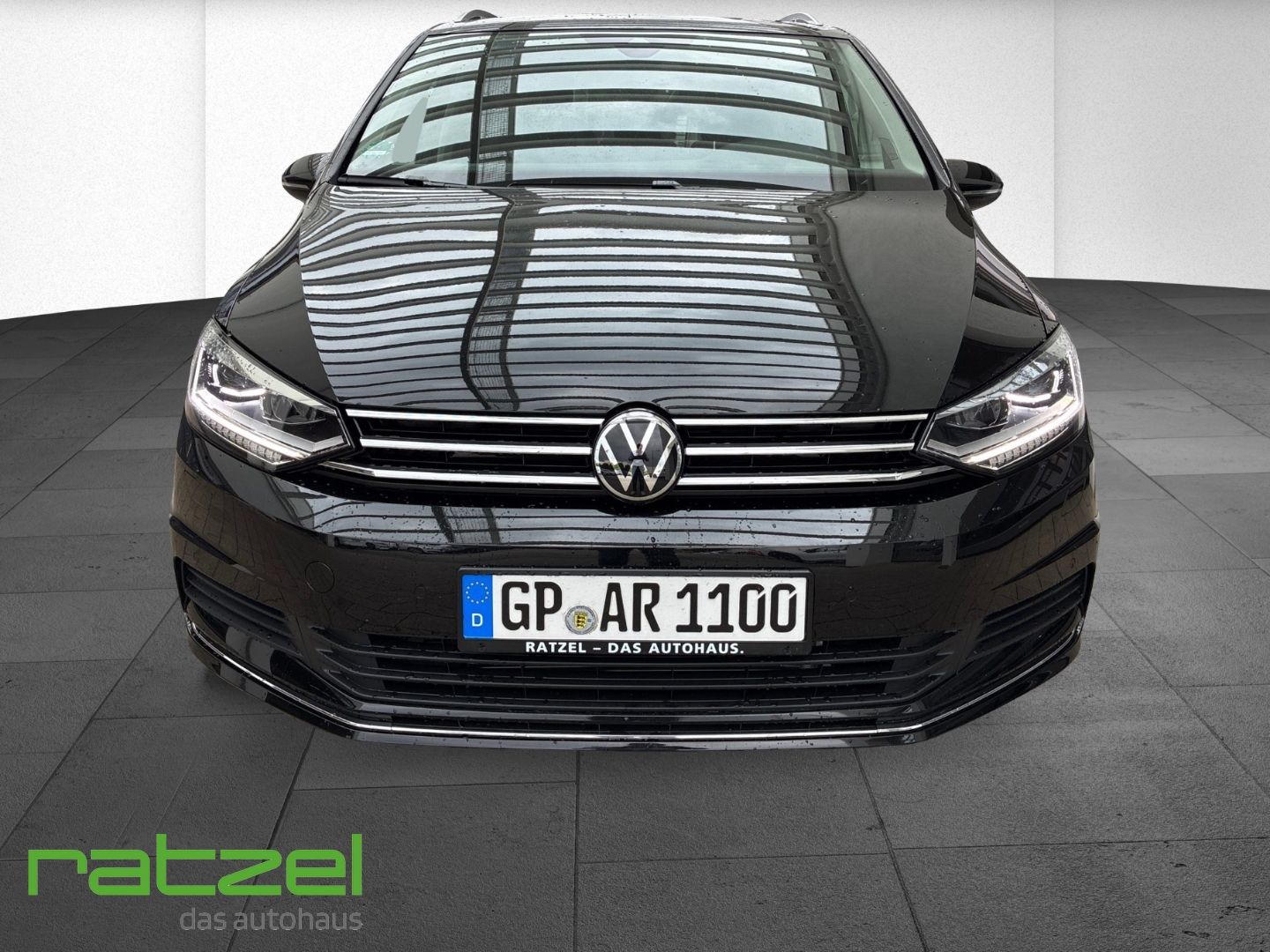 Fahrzeugabbildung Volkswagen Touran GOAL 1.5 TSI DSG 7-Stizer+AHK+ACC+LED