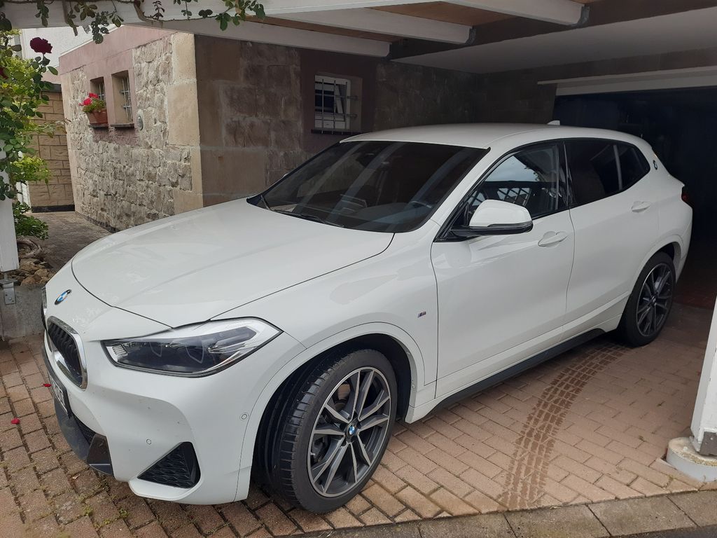 Image of BMW X2