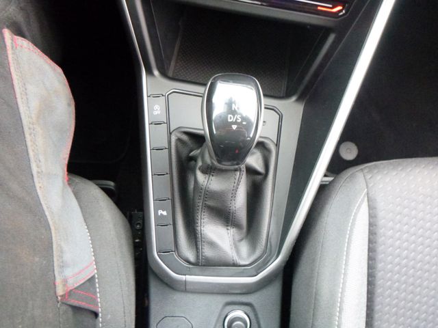 Fahrzeugabbildung Volkswagen Taigo 1,0 TSI Life >AUT/AHK/NAV/LED/Sitzheiz/PDC