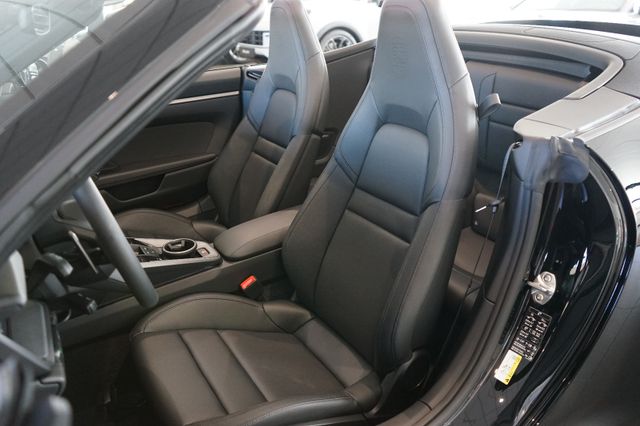 Porsche 992.2 Carrera Cabriolet | Sportabgasanlage | 21"