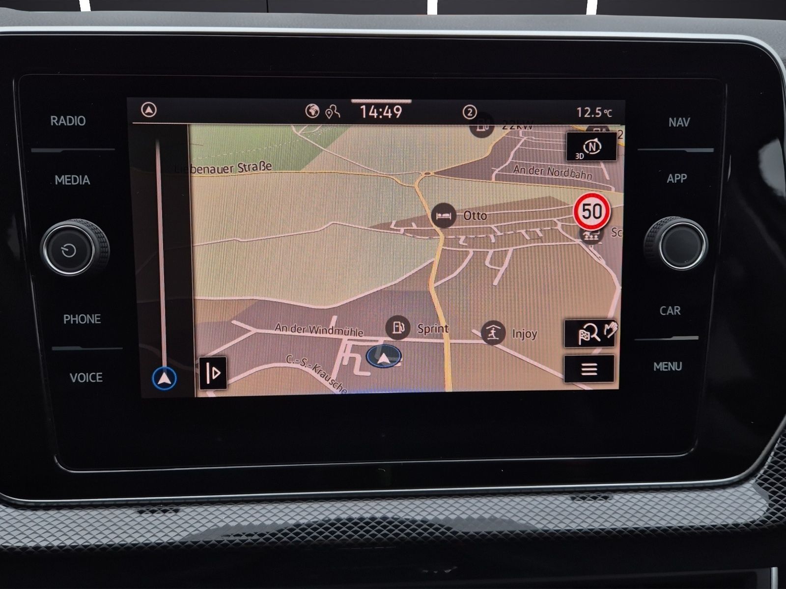 Fahrzeugabbildung Volkswagen T-Cross TSI Style Matrix Navi AID ACC PDC SH LM