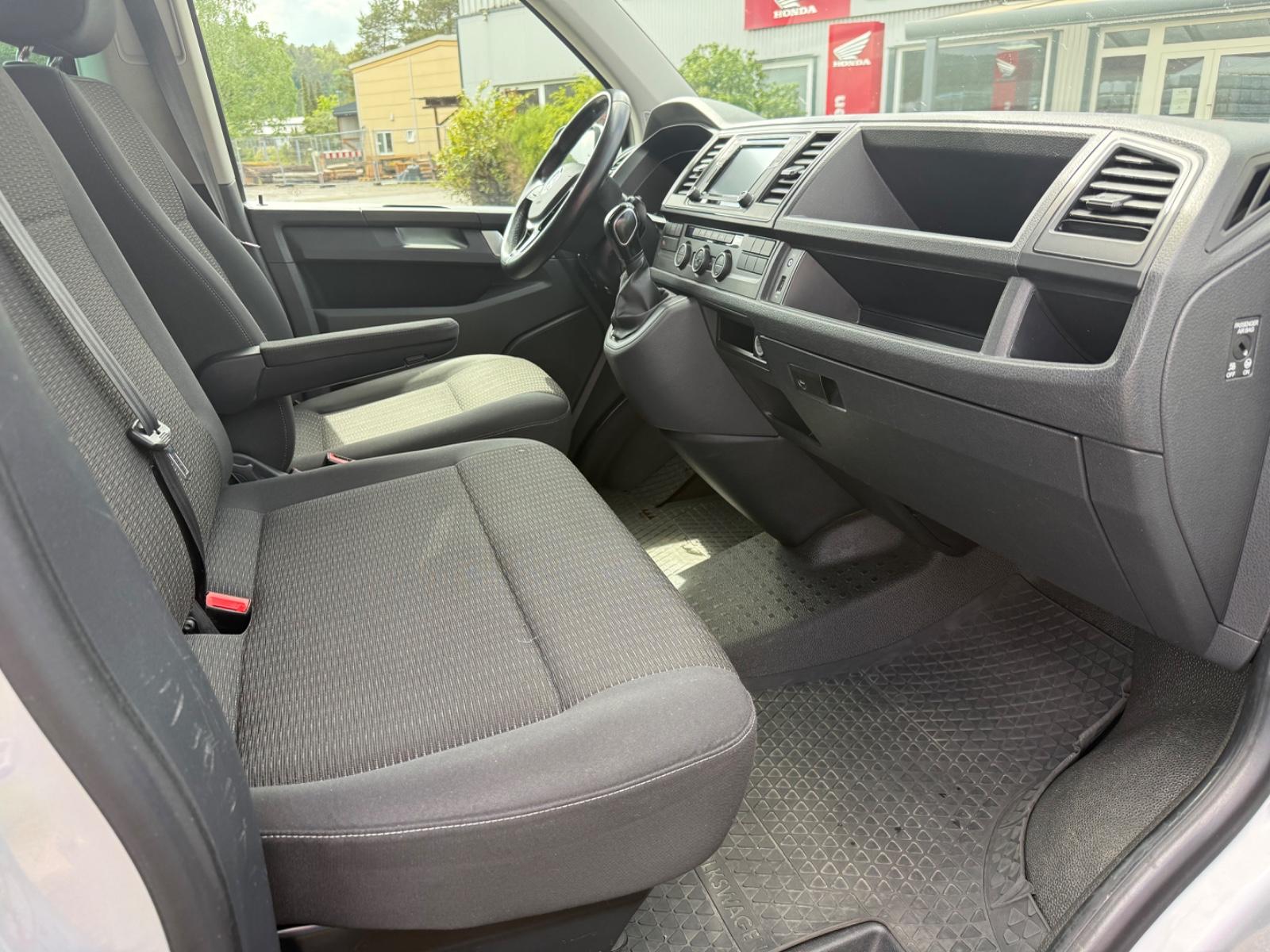 Volkswagen T6 Caravelle Comfortline,LED,Navi,Kamera