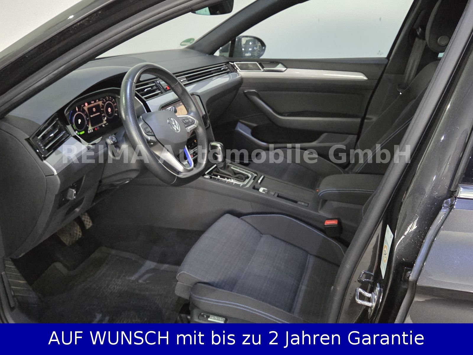 Fahrzeugabbildung Volkswagen Passat Variant 1,4i GTE Hybrid, Massage, LED