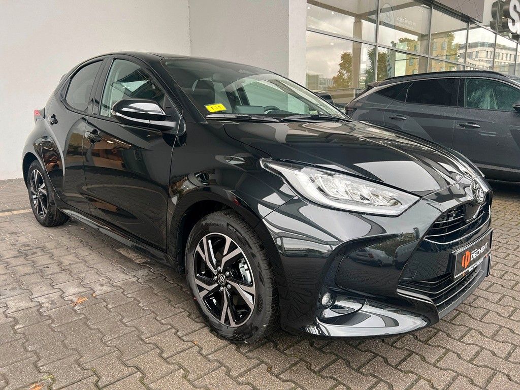 Fahrzeugabbildung Toyota Yaris Hybrid Teamplayer Comforpaket