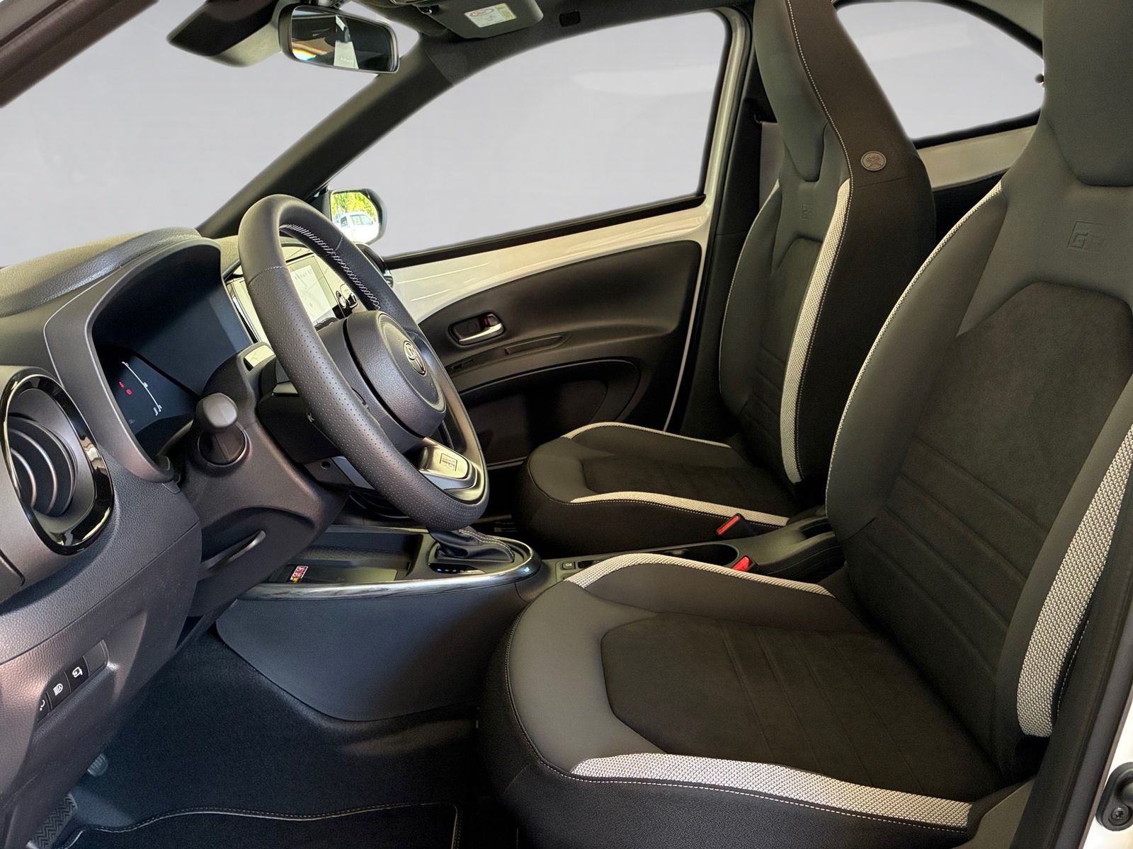 Fahrzeugabbildung Toyota Aygo X 1.5 GR SPORT m. Faltdach Kam.,LED,SHZ