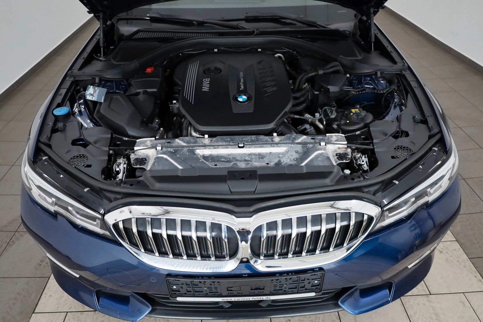 Fahrzeugabbildung BMW 330dA xDrive Luxury Line Leder,Navi,LED,SH,SD