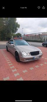 Mercedes-Benz 280 - Mercedes-Benz 280 in Duisburg