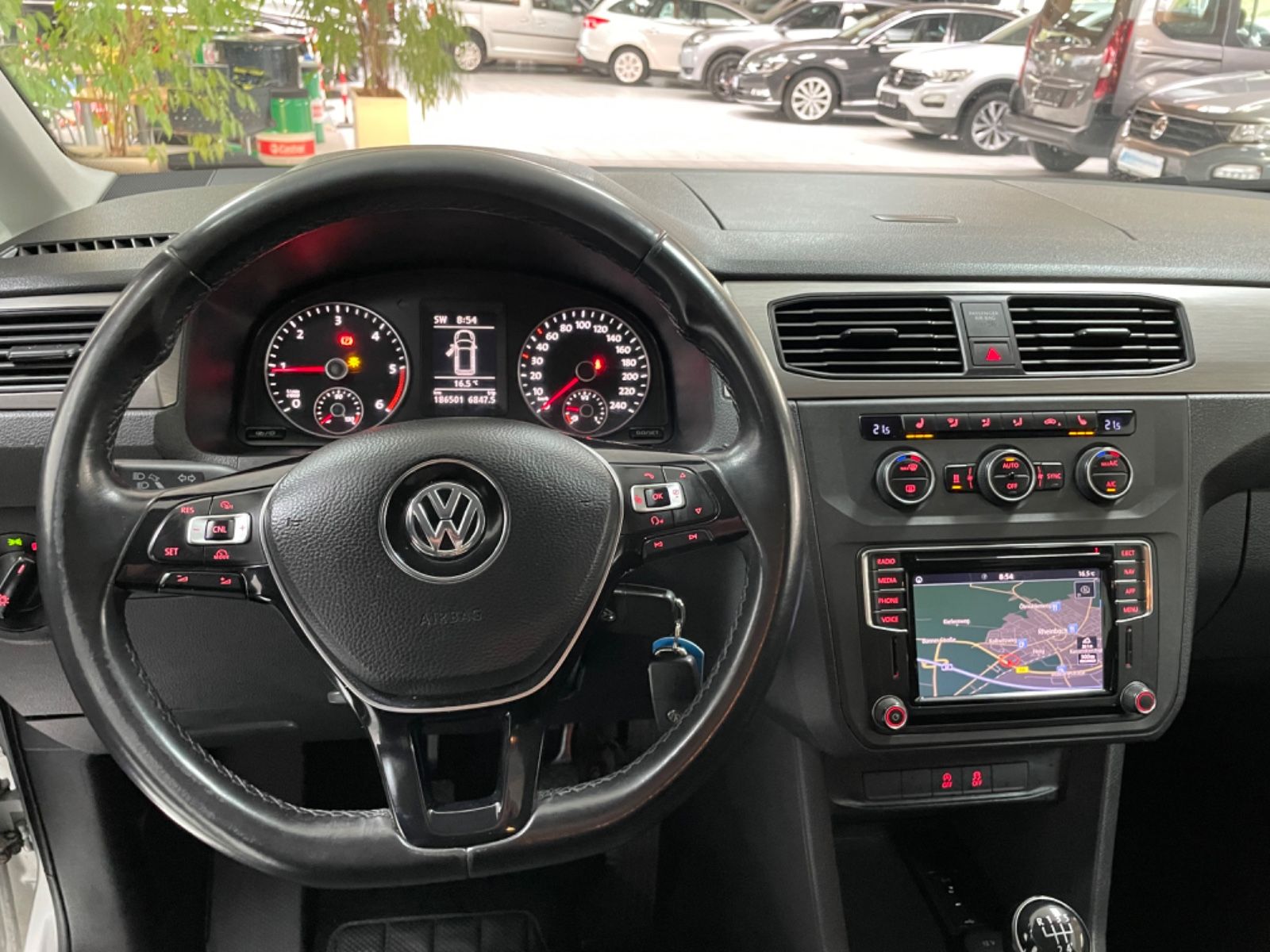 Fahrzeugabbildung Volkswagen Caddy PKW Trendline BMT