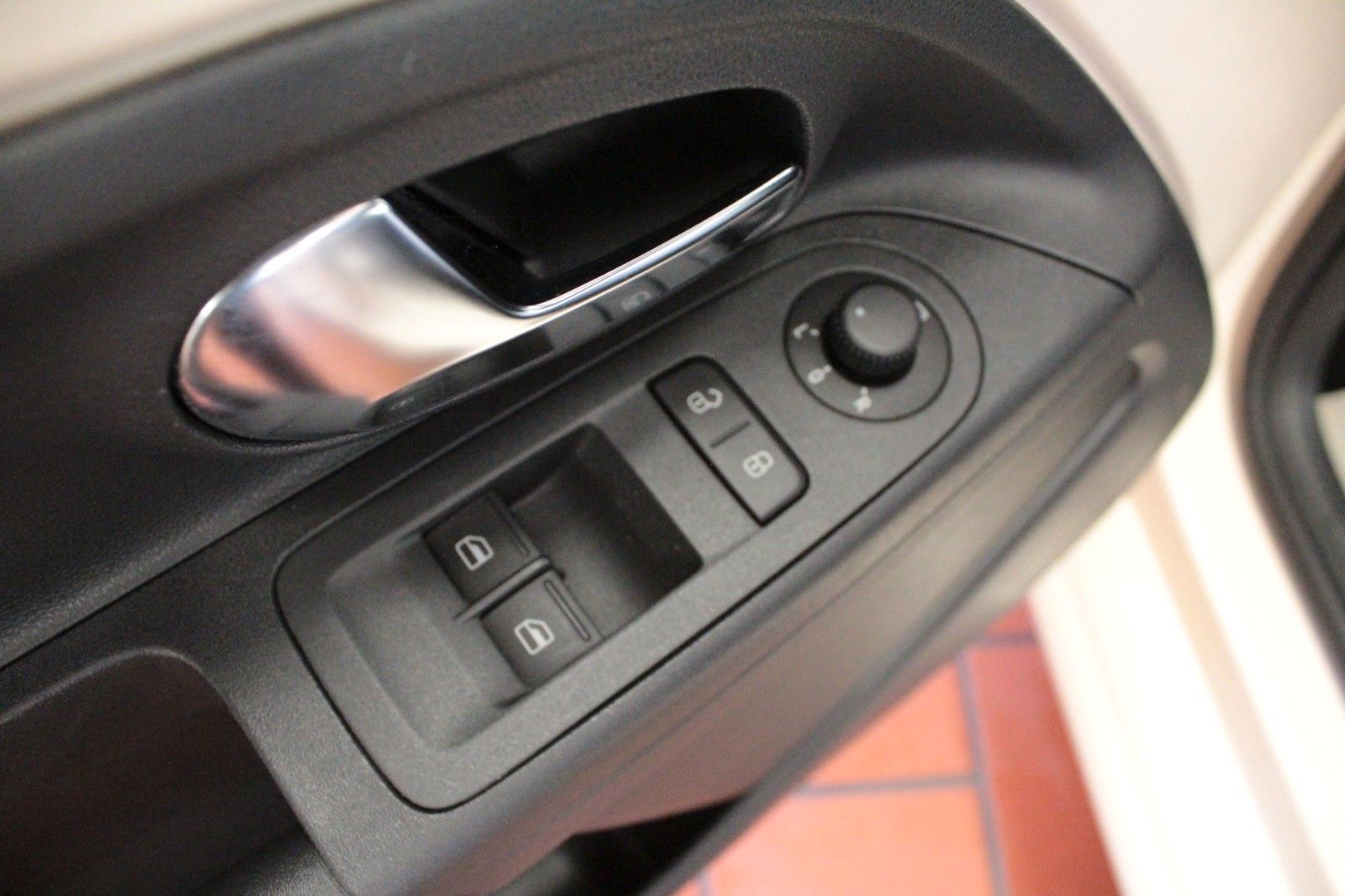 Fahrzeugabbildung SEAT Mii 1.0 Chic   5 türig  *Sitzheizung