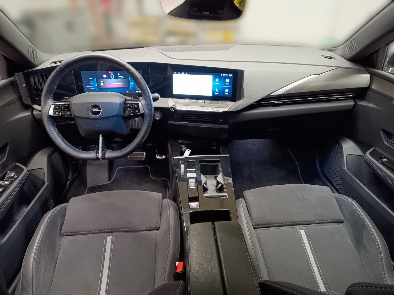 Fahrzeugabbildung Opel Astra L Lim. 1.6T PHEV GSe NAVI/LED/360°/SPORT