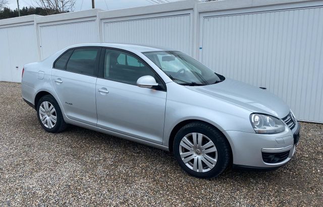 Volkswagen Jetta Lim Diesel Navi Klimaauto Xenon SHZ abnAHK