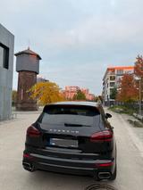 Porsche Cayenne Diesel Platinum Edition  - Porsche Gebrauchtwagen in Karlsruhe