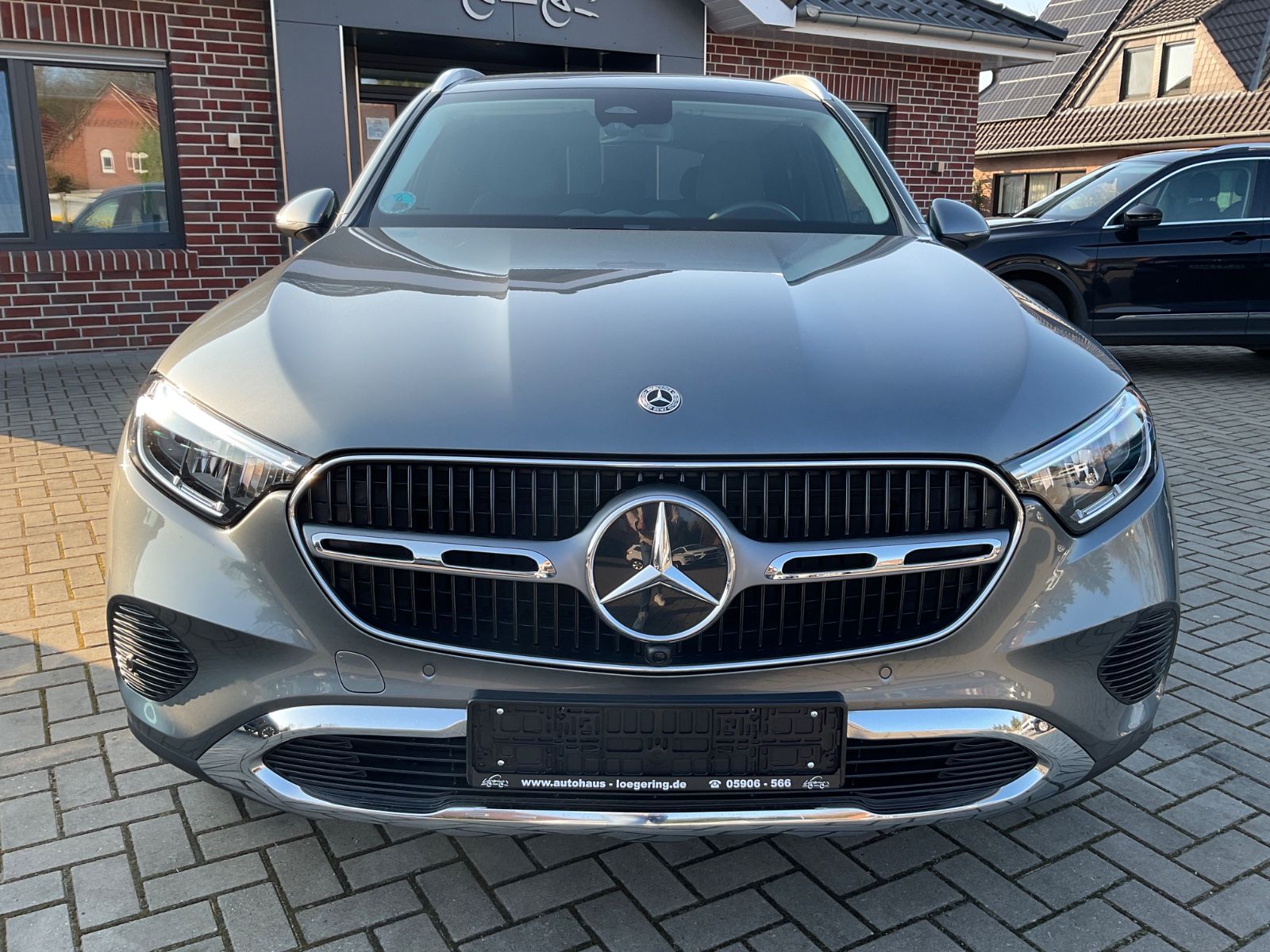 Fahrzeugabbildung Mercedes-Benz GLC 220 d 4M,AHK,Kamera,Leder,CarPlay