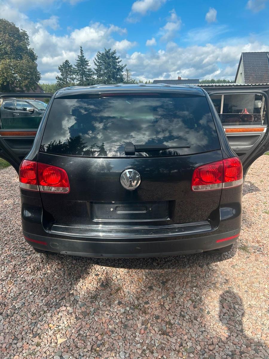 Volkswagen Touareg 2004 — photo 13