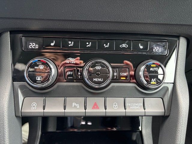 Fahrzeugabbildung SKODA Karoq 1.5 TSI Tour + ACC+SHZ+LED+AHK+GRA+
