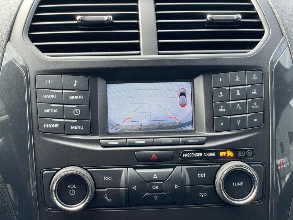 Fahrzeugabbildung Ford Explorer 3.5 V6 XLT 7 Sitzer 35.000 KM