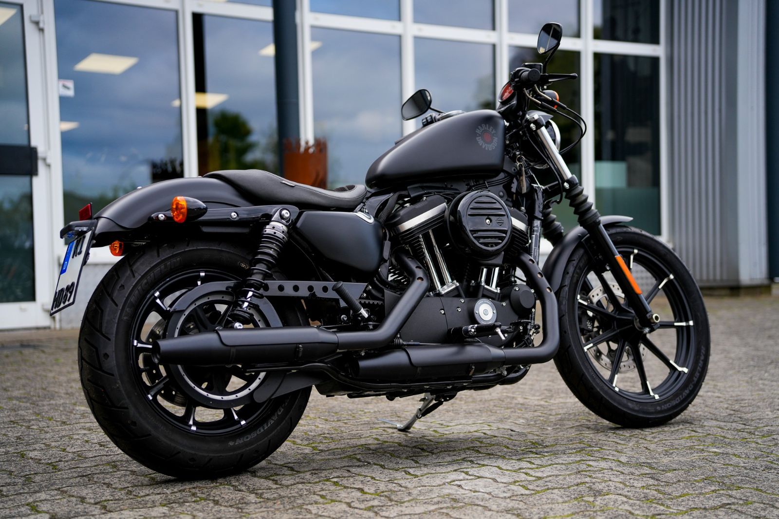Fahrzeugabbildung Harley-Davidson XL883N - Iron - seltenes Neufahrzeug (Tageszul.)
