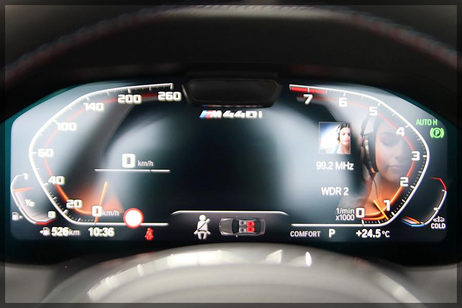 BMW M440i Cabrio M Sport NAVI / CAM / LASER