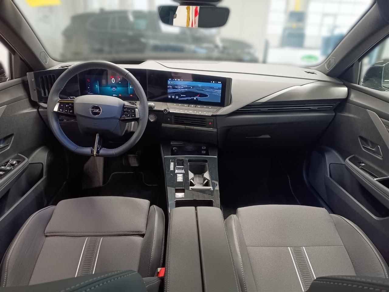 Fahrzeugabbildung Opel Astra L ST 1.2 GS 96KW Automatik