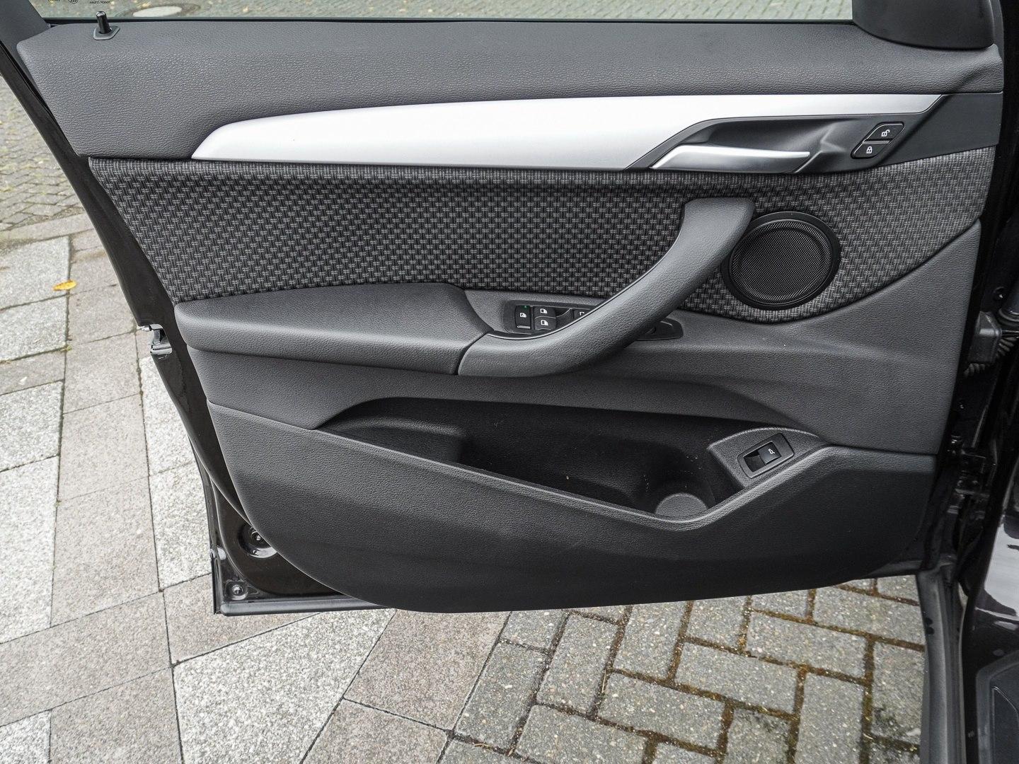 BMW X1 sDrive20i M Sport AHK RFK NAVI Standh. LED, миниатюра 15